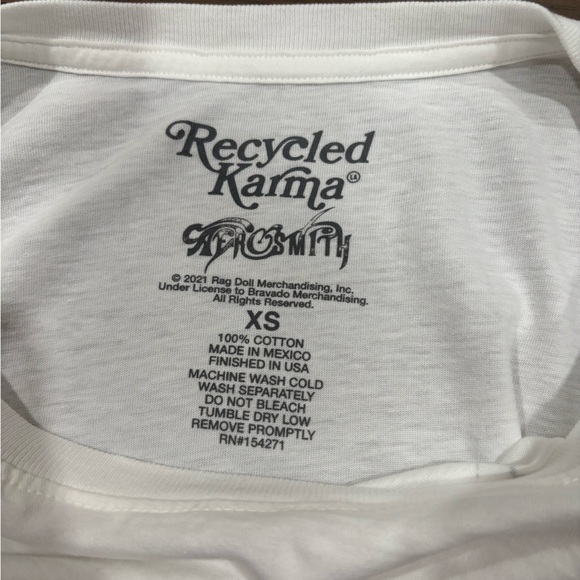 257. NWOT RECYCLED KARMA Aerosmith Puff Long Sleeve White Shirt - Picture 3 of 7